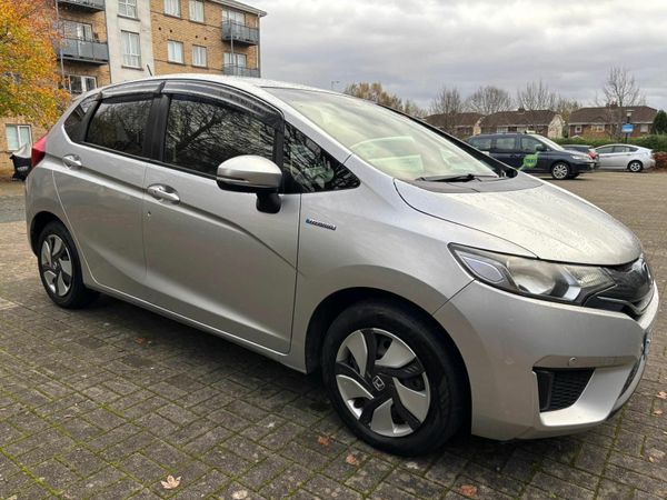 Honda Fit Hatchback, Petrol Hybrid, 2015, Silver