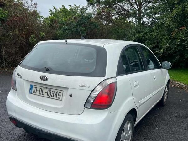 Kia Rio Hatchback, Diesel, 2010, White