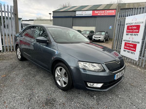 Skoda Octavia Saloon, Diesel, 2016, Grey
