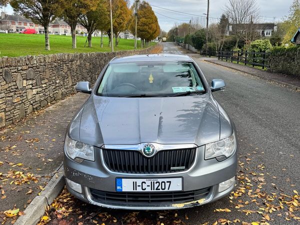 Skoda Superb Saloon, Diesel, 2011, Grey