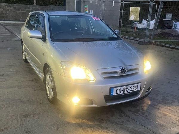 Toyota Corolla Hatchback, Petrol, 2006, Silver