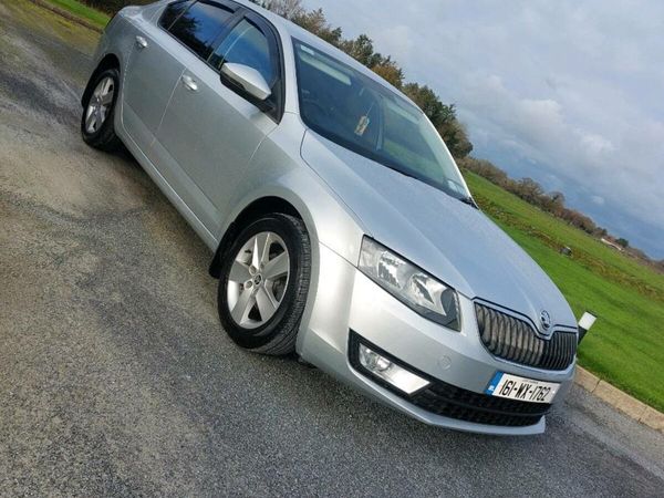 Skoda Octavia Saloon, Diesel, 2016, Silver