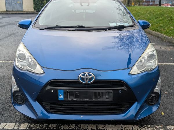 Toyota Aqua Hatchback, Petrol Hybrid, 2016, Blue