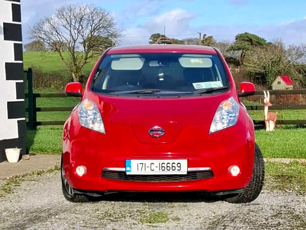 Nissan Leaf Hatchback, Electric, 2017, Red