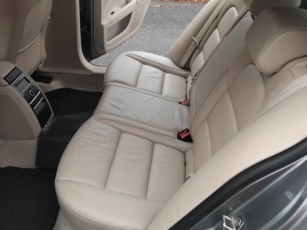 Skoda Superb Saloon, Diesel, 2010, Grey