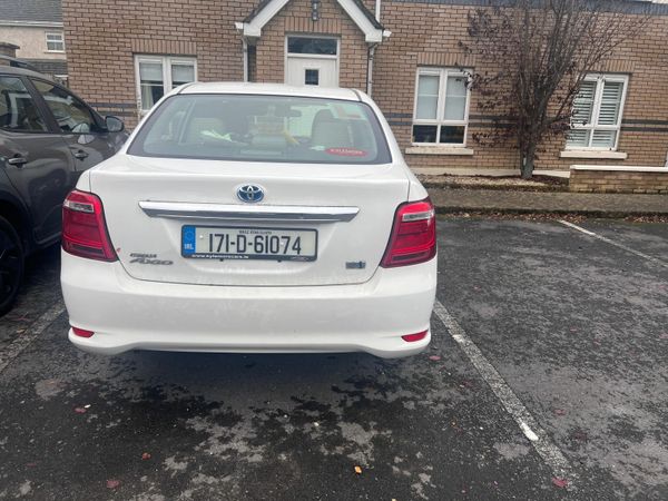 Toyota Corolla Saloon, Petrol Hybrid, 2017, White