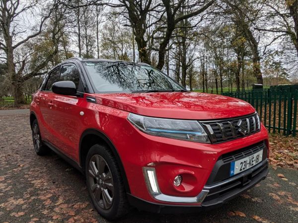 Suzuki Vitara SUV, Petrol Hybrid, 2023, Red
