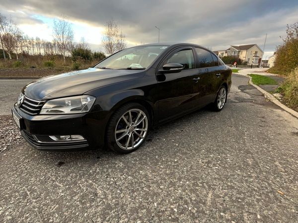 Volkswagen Passat Saloon, Diesel, 2011, Black