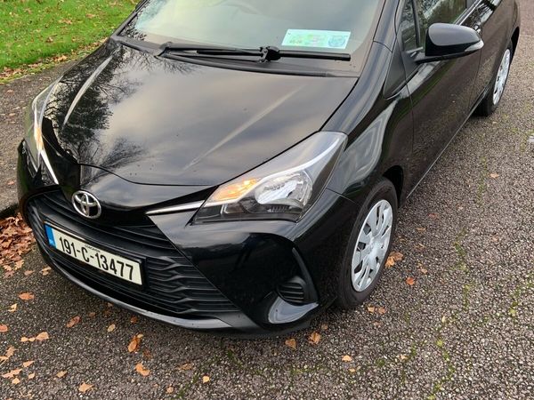 Toyota Yaris Hatchback, Petrol, 2019, Black