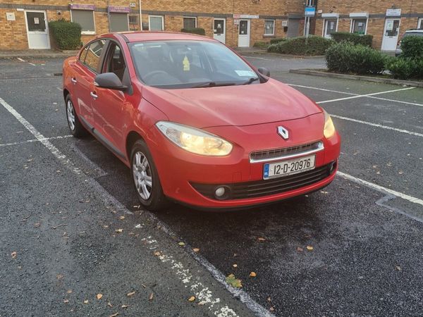 Renault Fluence Saloon, Diesel, 2012, Red