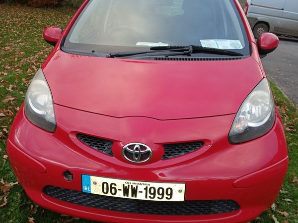 Toyota Aygo Hatchback, Petrol, 2006, Red