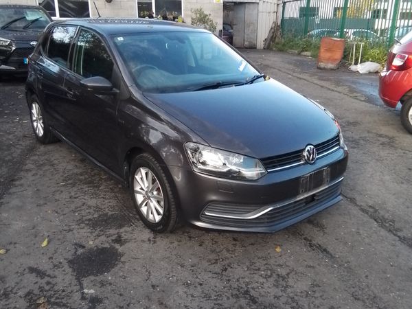 Volkswagen Polo Hatchback, Petrol, 2015, Grey
