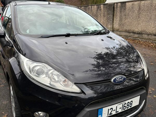 Ford Fiesta Hatchback, Petrol, 2012, Black