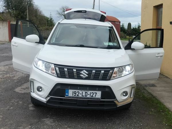 Suzuki Vitara SUV, Petrol, 2019, White
