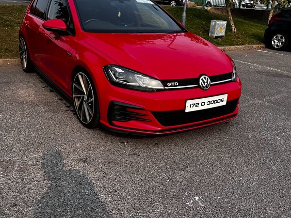 Volkswagen Golf Hatchback, Diesel, 2017, Red