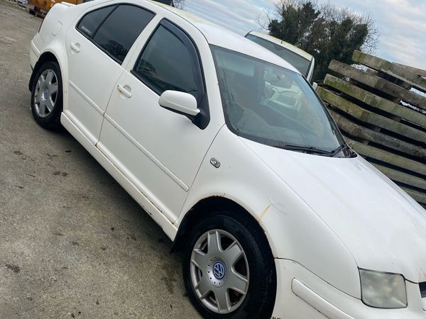 Volkswagen Bora Saloon, Diesel, 2006, Beige