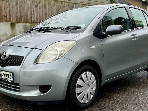 Toyota Yaris Hatchback, Petrol, 2006, Silver