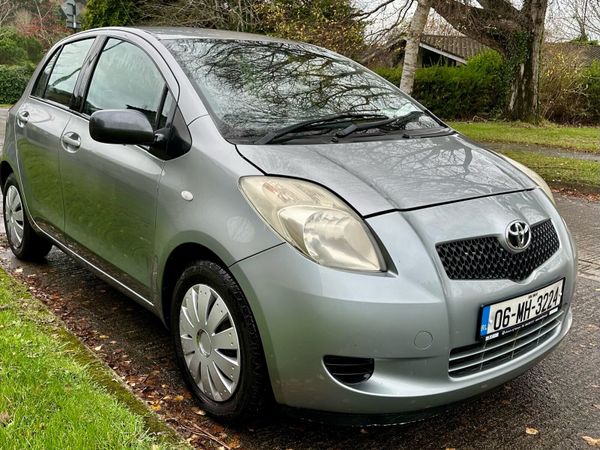 Toyota Yaris Hatchback, Petrol, 2006, Silver