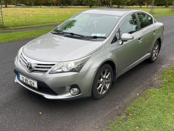 Toyota Avensis Saloon, Diesel, 2012, Grey