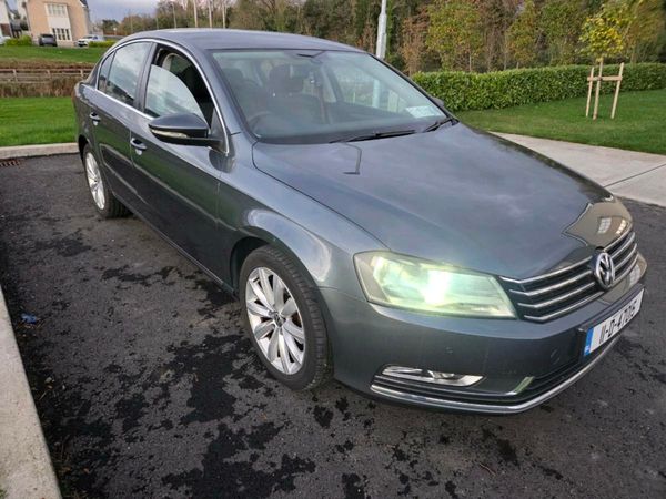 Volkswagen Passat Saloon, Diesel, 2011, Grey