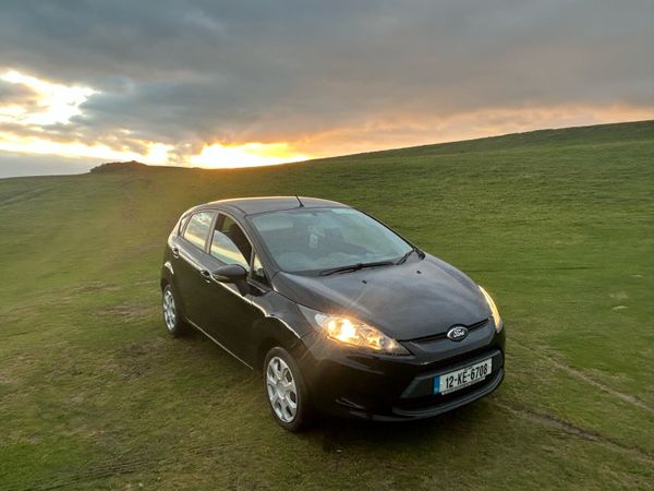 Ford Fiesta Hatchback, Petrol, 2012, Black