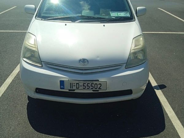 Toyota Prius Hatchback, Petrol Hybrid, 2011, White