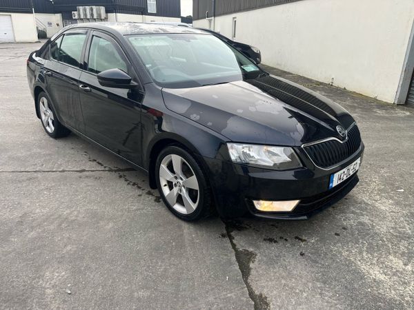 Skoda Octavia Saloon, Diesel, 2014, Black