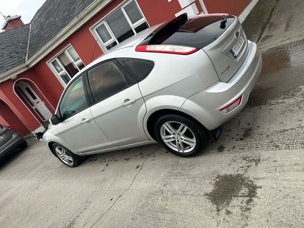 Ford Focus Hatchback, Diesel, 2010, Silver