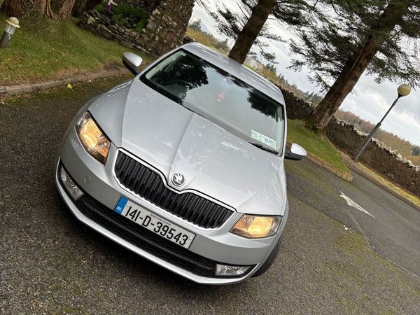 Skoda Octavia Hatchback, Diesel, 2014, Silver