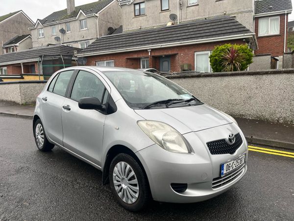Toyota Yaris Hatchback, Petrol, 2006, Silver