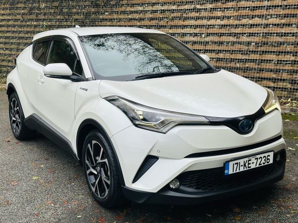 Toyota C-HR SUV, Petrol Hybrid, 2017, White