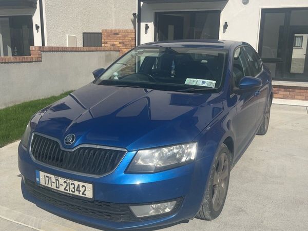 Skoda Octavia Saloon, Diesel, 2017, Blue