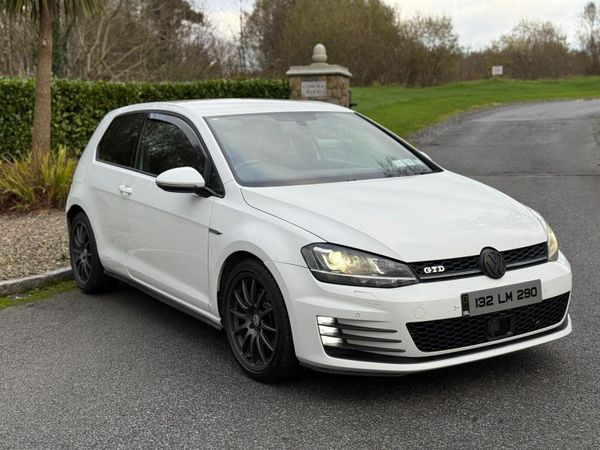 Volkswagen Golf Hatchback, Diesel, 2013, White