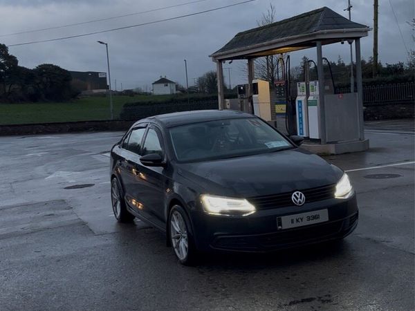 Volkswagen Jetta Saloon, Diesel, 2011, Black