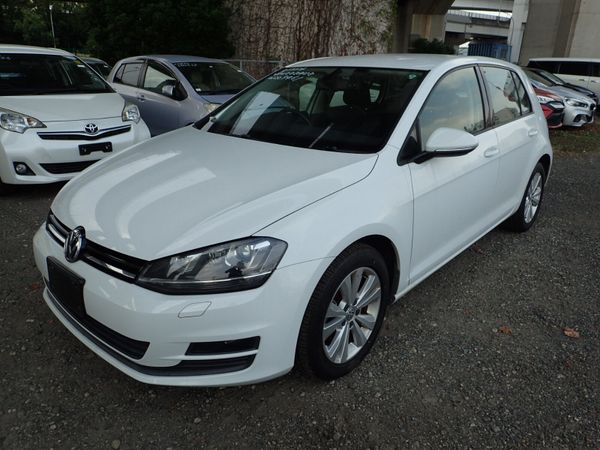 Volkswagen Golf Hatchback, Petrol, 2015, White