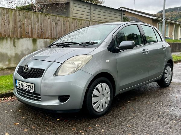 Toyota Yaris Hatchback, Petrol, 2006, Silver
