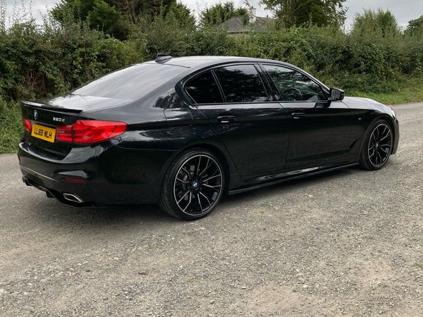 BMW 5-Series Saloon, Diesel Hybrid, 2019, Black