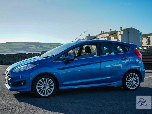 Ford Fiesta Hatchback, Petrol, 2018, Blue