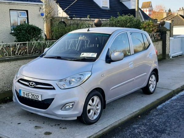 Hyundai i10 Hatchback, Petrol, 2011, Silver