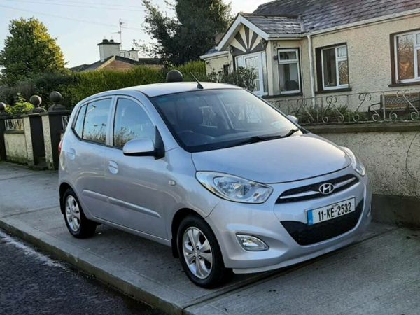 Hyundai i10 Hatchback, Petrol, 2011, Silver