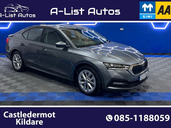 Skoda Octavia Saloon, Diesel, 2022, Grey