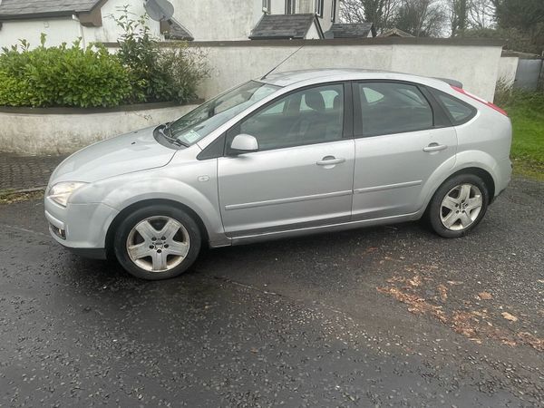 Ford Focus Hatchback, Petrol, 2007, Silver