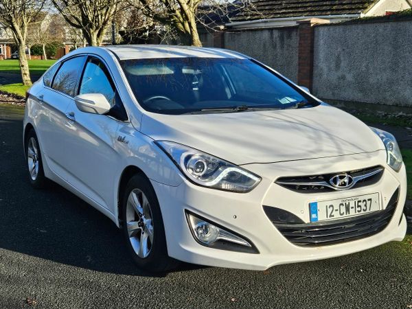 Hyundai i40 Saloon, Diesel, 2012, White