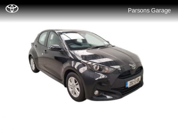Toyota Yaris Hatchback, Petrol Hybrid, 2025, Black