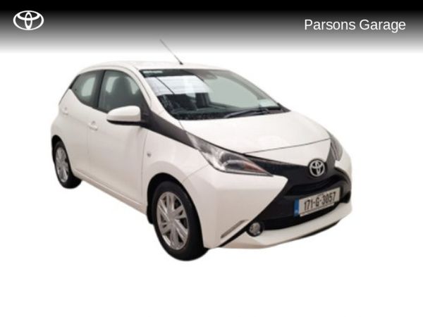 Toyota Aygo Hatchback, Petrol, 2017, White