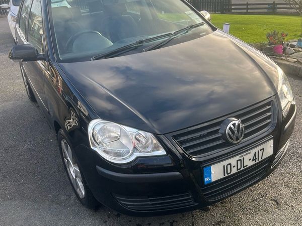 Volkswagen Polo Hatchback, Petrol, 2010, Black