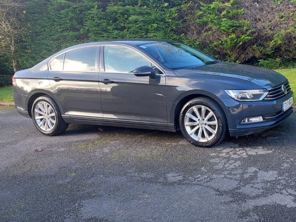 Volkswagen Passat Saloon, Diesel, 2017, Grey
