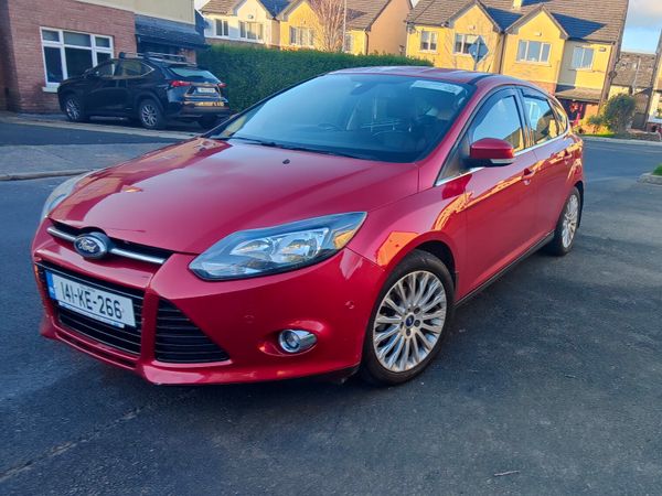 Ford Focus Hatchback, Diesel, 2014, Red