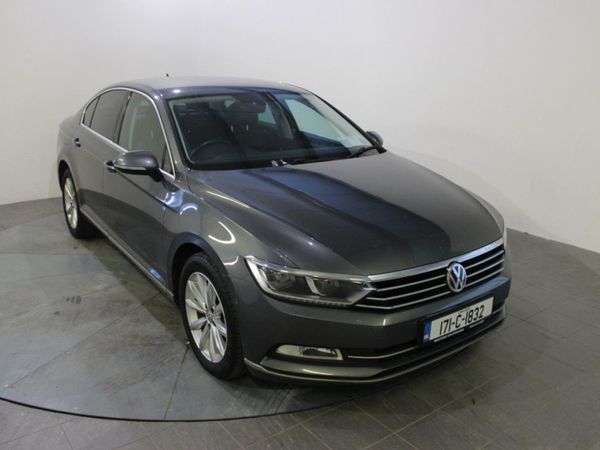 Volkswagen Passat Saloon, Diesel, 2017, Grey