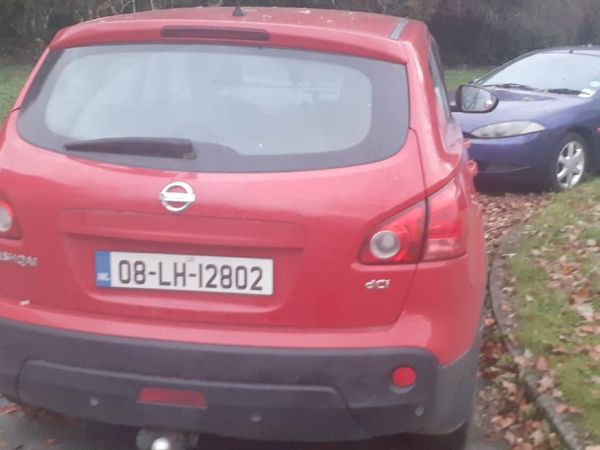 Nissan Qashqai Hatchback, Diesel, 2008, Red